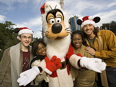 HOLIDAY 'IDOLS'  photo | Ace Young, Kevin Covais, Mandisa, Paris Bennett