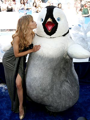 PUCKERED UP  photo | Brittany Murphy