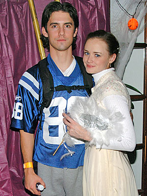 COSTUMED COSTARS photo | Alexis Bledel, Milo Ventimiglia