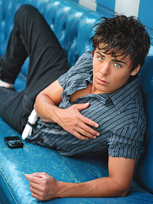 http://img2.timeinc.net/people/i/2007/database/zacefron/zac_efron300.jpg