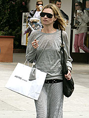 Kate Moss Goes on a Spree, Jennifer Aniston and More | Kate Moss