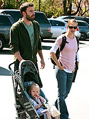 Ben, Jen and Violet Hit the Farmer's Market | Ben Affleck, Jennifer Garner
