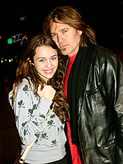 Billy Ray Takes Flight – with a Hannah Montana Fan | Billy Ray Cyrus, Miley Cyrus