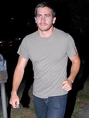 Jake Gyllenhaal Rocks Out at the Hollywood Bowl | Jake Gyllenhaal