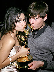 High School Sweethearts| High School Musical, Vanessa Hudgens, Zac Efron
