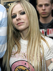 Avril Lavigne Announces Tour | Avril Lavigne