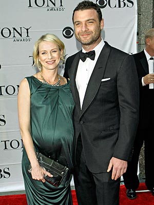  photo | Liev Schreiber, Naomi Watts