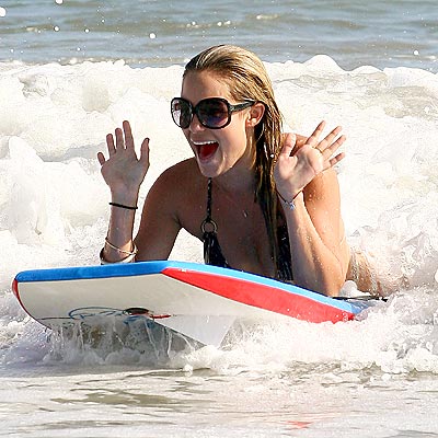 LOOK MA, NO HANDS! photo | Lauren Conrad