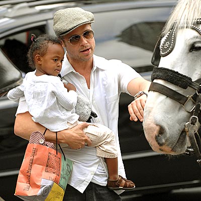 MEET & GREET photo | Brad Pitt, Zahara Jolie-Pitt