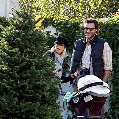 ONE PINE DAY  photo | Dean McDermott, Tori Spelling