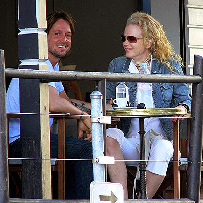 DIGGING EACH OTHER photo | Keith Urban, Nicole Kidman