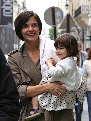 SHOP GIRLS photo | Katie Holmes