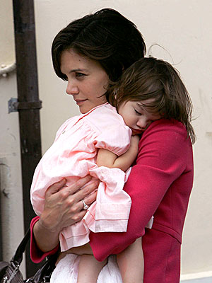 TUCKERED OUT photo Katie Holmes Suri Cruise