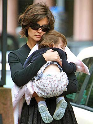 SWEET DREAMS photo | Katie Holmes, Suri Cruise