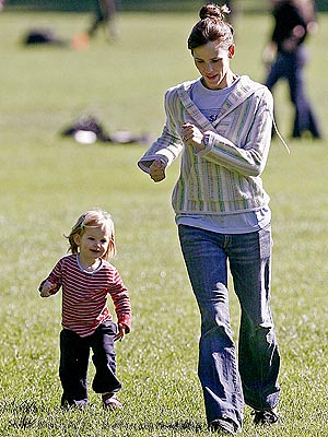 IT'S A RACE! photo | Jennifer Garner