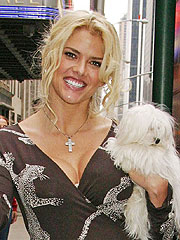 Stern, Birkhead Attend Anna Nicole Funeral| Anna Nicole Smith