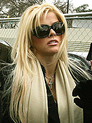 Lawyer: Anna Nicole Is 'Overwhelmed' | Anna Nicole Smith