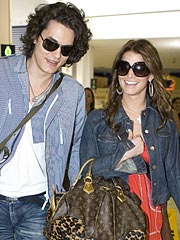 Jessica Simpson & John Mayer Heat Up Down Under | Jessica Simpson, John Mayer