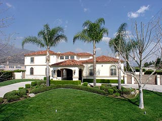 Snoop Dogg Asking $2 Million for Cribs Mansion | Snoop Dogg