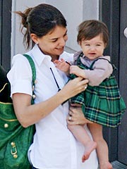 Suri Cruise Sends a Thank-You Note