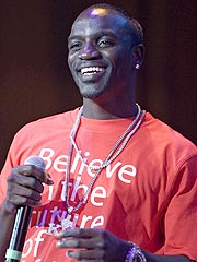 Cops Looking for Fan Tossed by Akon | Akon