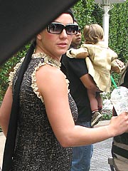 Britney's Bodyguard in Scuffle with Photographer