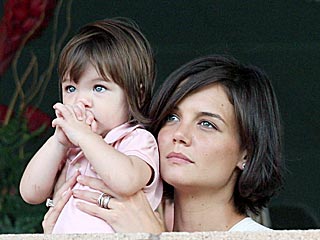 Celebs Step Out for Beckham's L.A. Soccer Debut | Katie Holmes, Suri Cruise