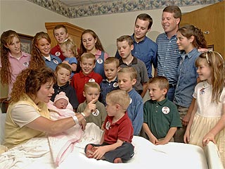 DUGGAR FAMILY Welcomes 18th (!) Child - Babies : People.