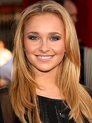 Hayden Panettiere Drops Towel In New Film | Hayden Panettiere