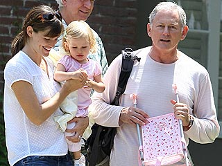 Violet Affleck Talks Up a Storm | Jennifer Garner, Victor Garber