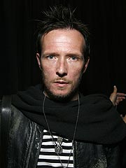 Troubled Rocker Scott Weiland Enters Rehab | Scott Weiland