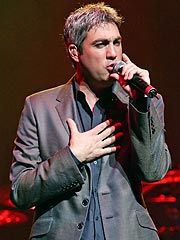Taylor Hicks Gives Young Musician a Chance to Shine