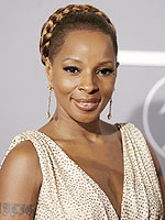 Grammy Video: Mary J. Celebrates, Wyclef Sings | Mary J. Blige