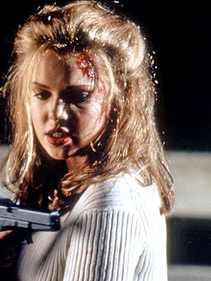 Which seemingly harmless thing tortured Grey's Anatomy star Katherine Heigl in a 1998 horror film? | Katherine Heigl
