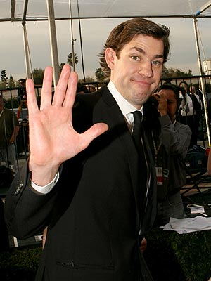 BIG MAN ON CARPET photo John Krasinski