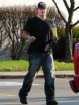 CAPPED OFF  photo | Nick Lachey