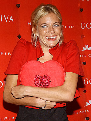 GIRL'S BEST FRIEND  photo | Sienna Miller