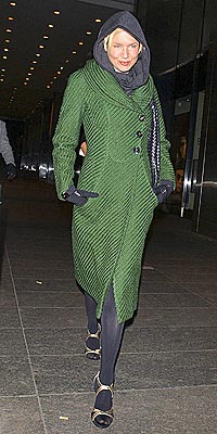 WEATHER PROOF  photo | Renee Zellweger
