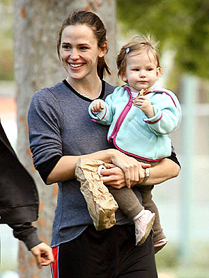 STUCK ON YOU  photo | Jennifer Garner