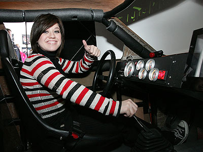 DAY AT THE RACES photo | Kelly Clarkson