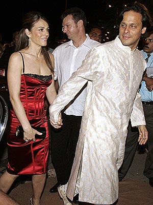 THREE TIMES A BRIDE  photo | Elizabeth Hurley