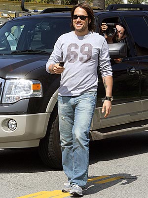 DIAL BY NUMBER photo | Keith Urban