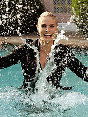 MAKING A SPLASH photo | Heidi Klum
