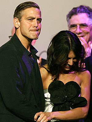 george clooney kiss