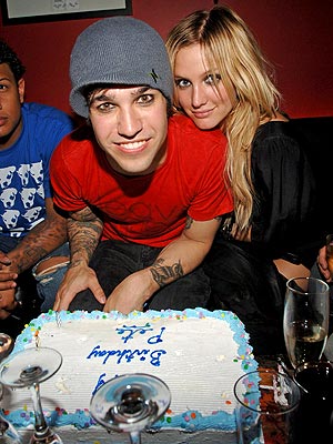 IT'S GOOD TO BE 'KING' photo | Ashlee Simpson, Pete Wentz