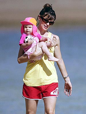 LIL' BALLER photo | Jennifer Garner