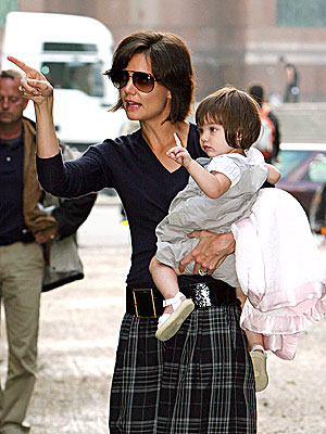 Katie Holmes haircut 2009:Katie Holmes 