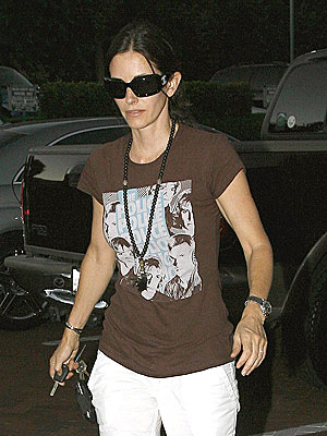 JAPANESE CONVERT photo | Courteney Cox