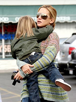 LOOKING TRIM photo | Kate Hudson