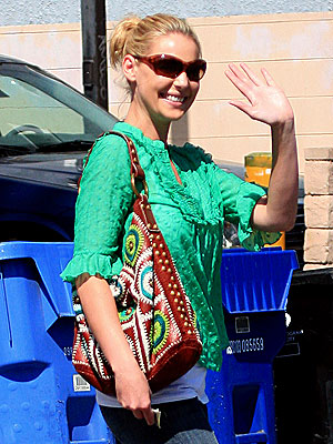 GREEN SCENE  photo | Katherine Heigl